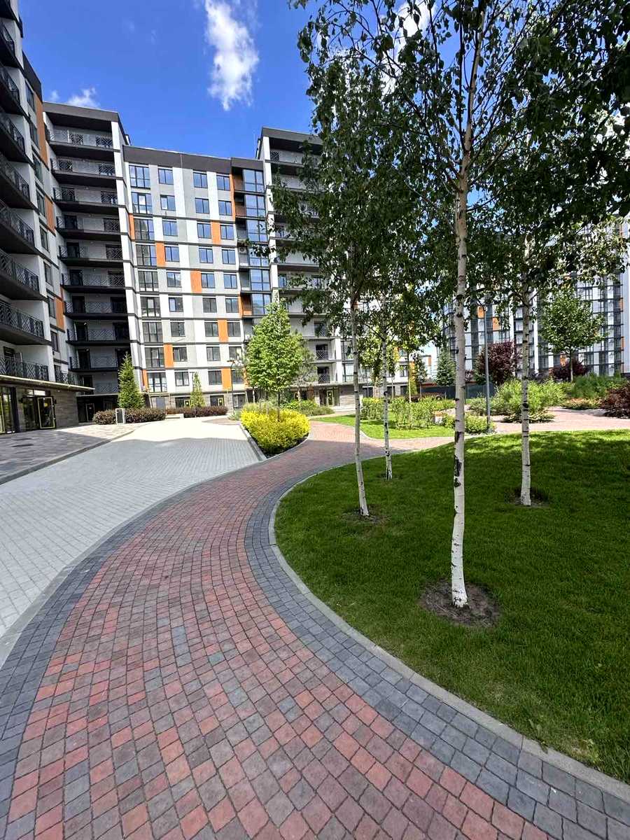 1876672696123831