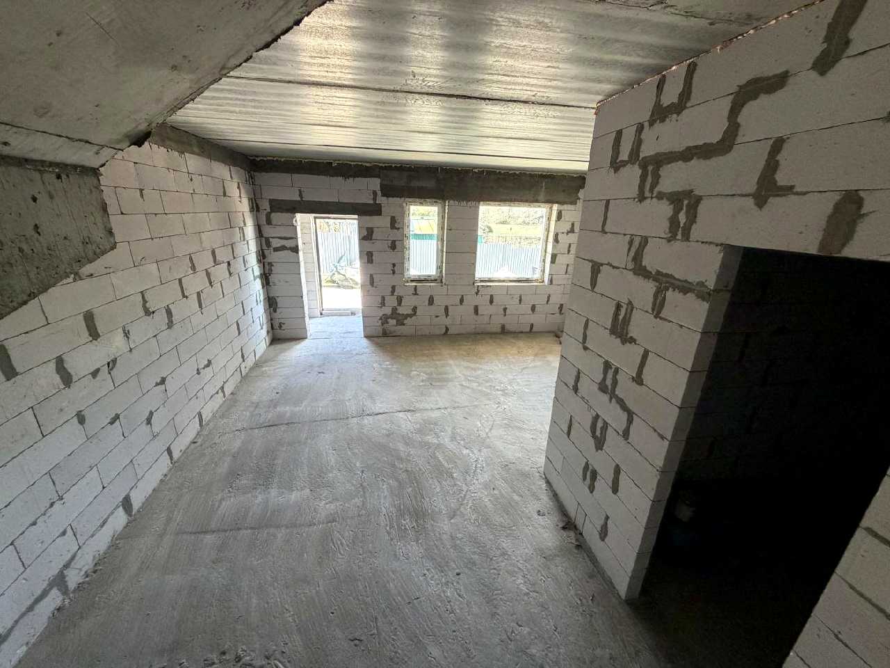 1876672932404985