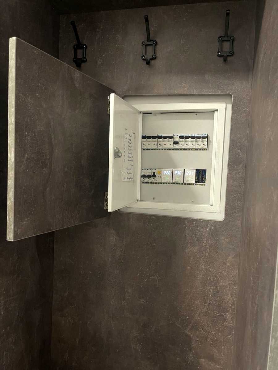 1876673338847230