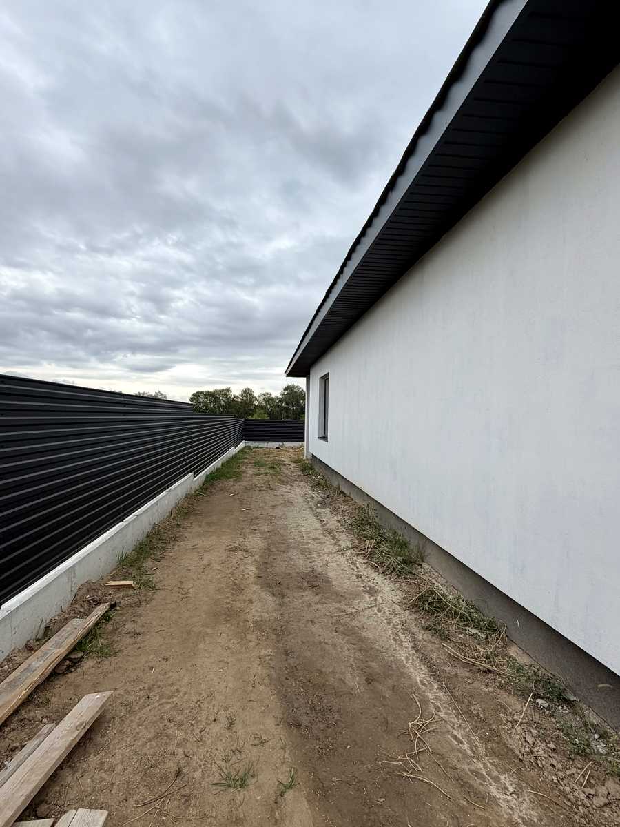 1876674839193552