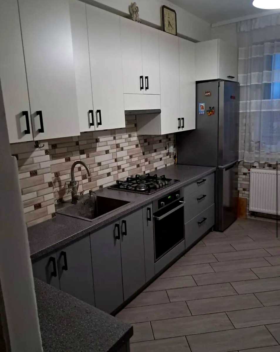 1876675066578217