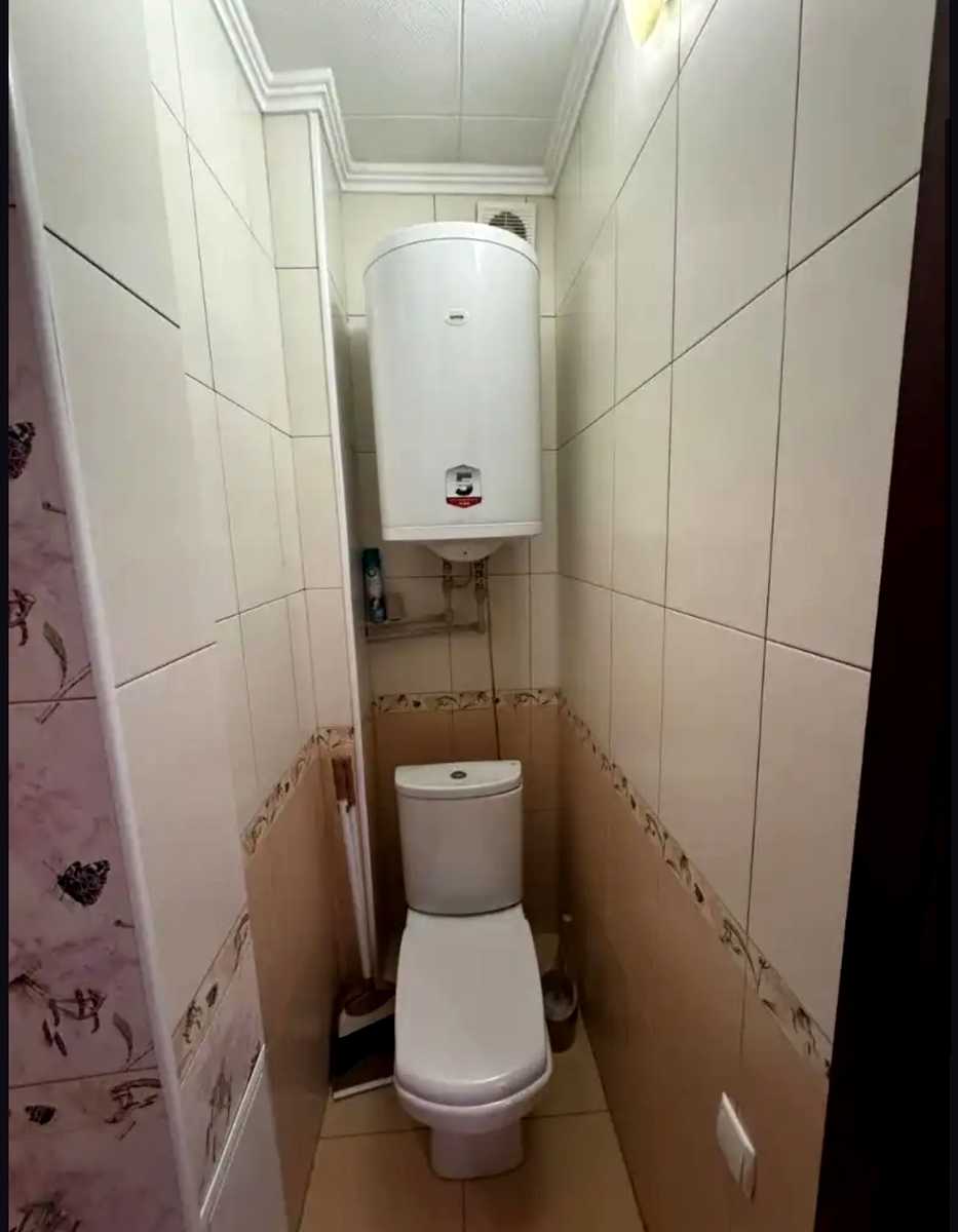 1876676479932143