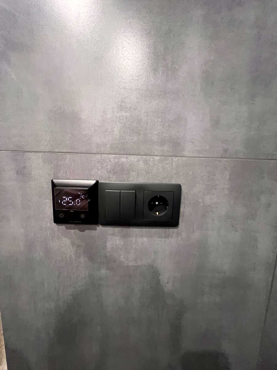 1876677791129643