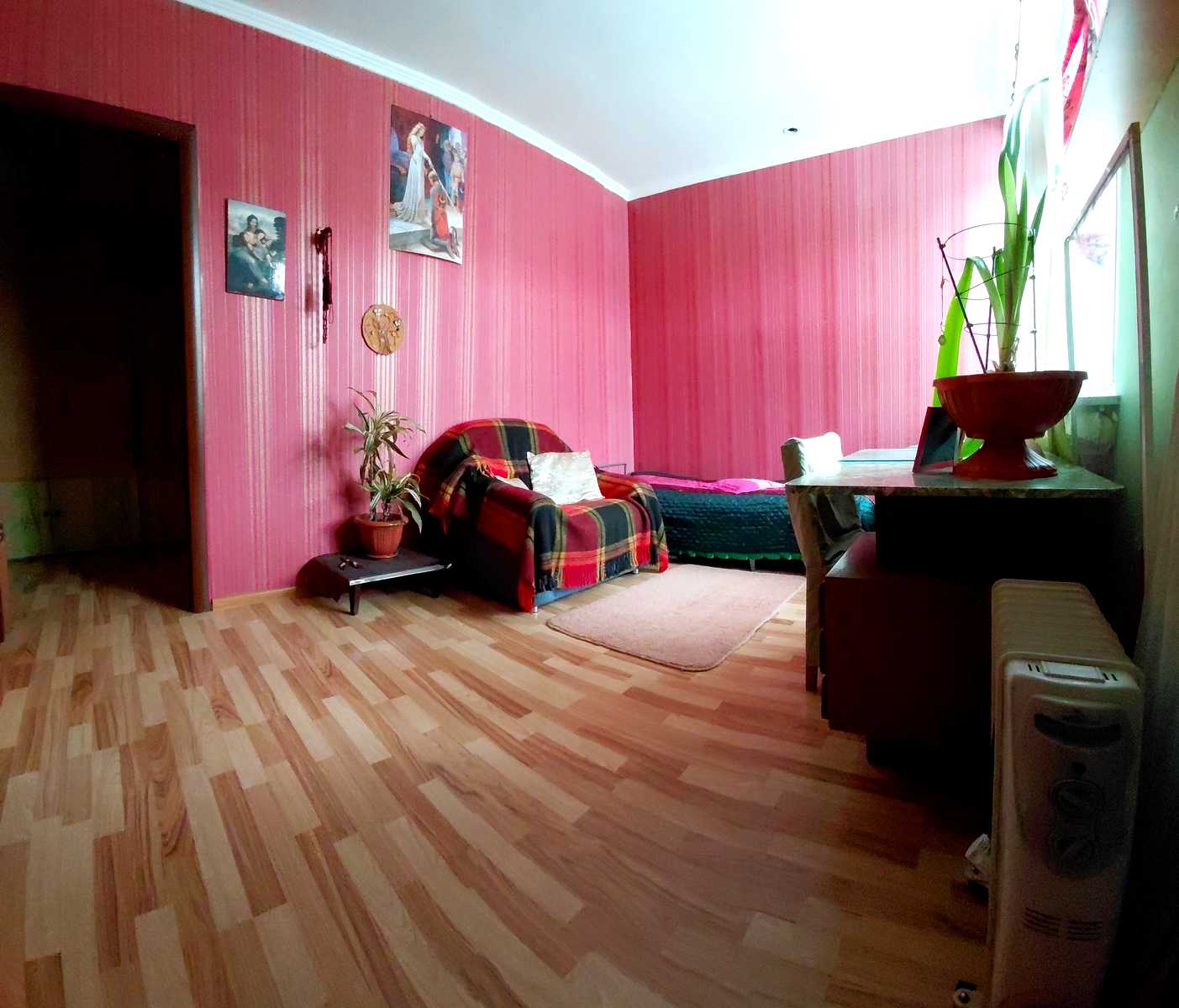1876679715392798