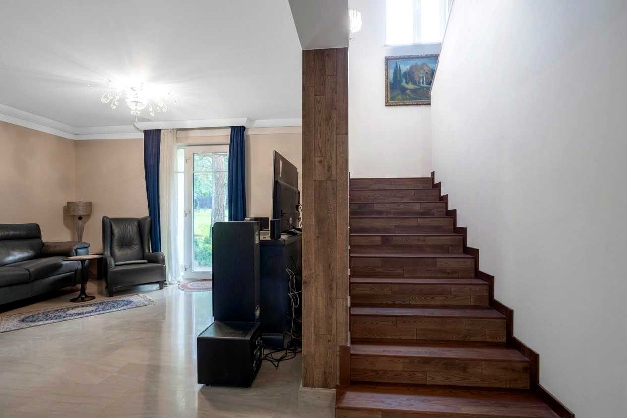 1876681497100467