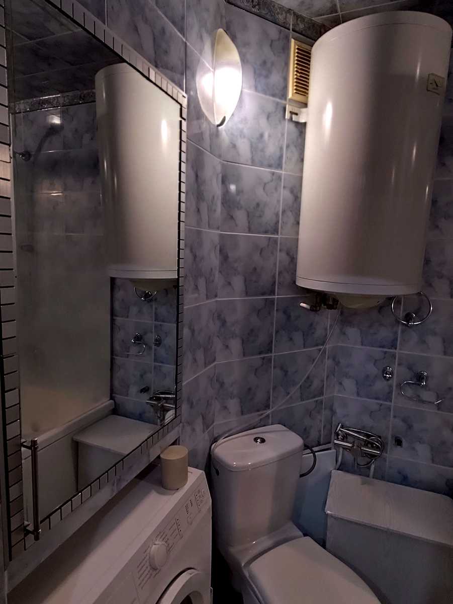 1876682237693424