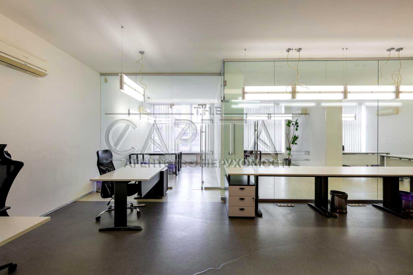 1876682690665919