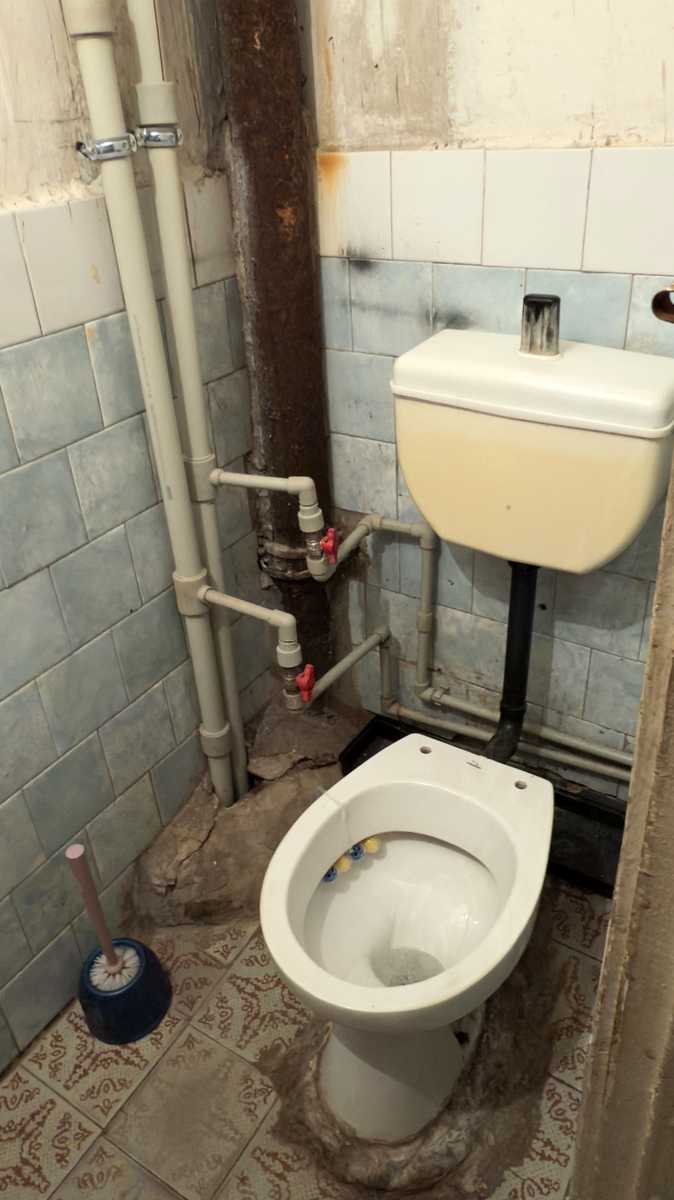 1876685983854131