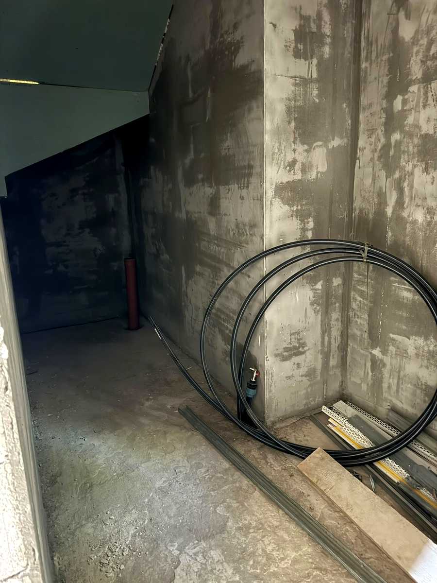 1876688805617075