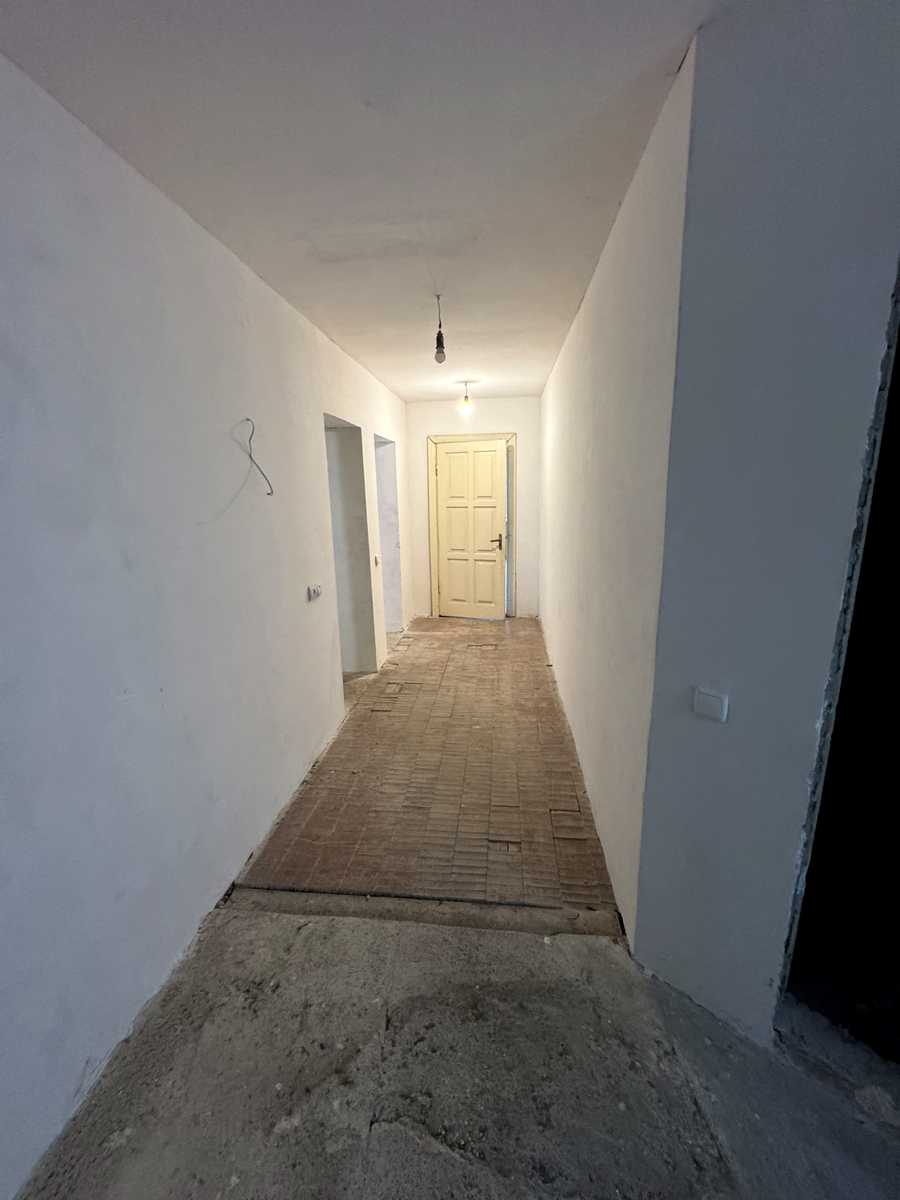 1876693327937432