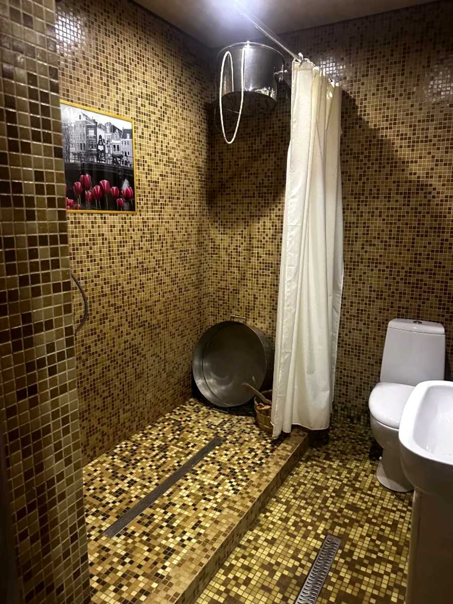 1876696197610538