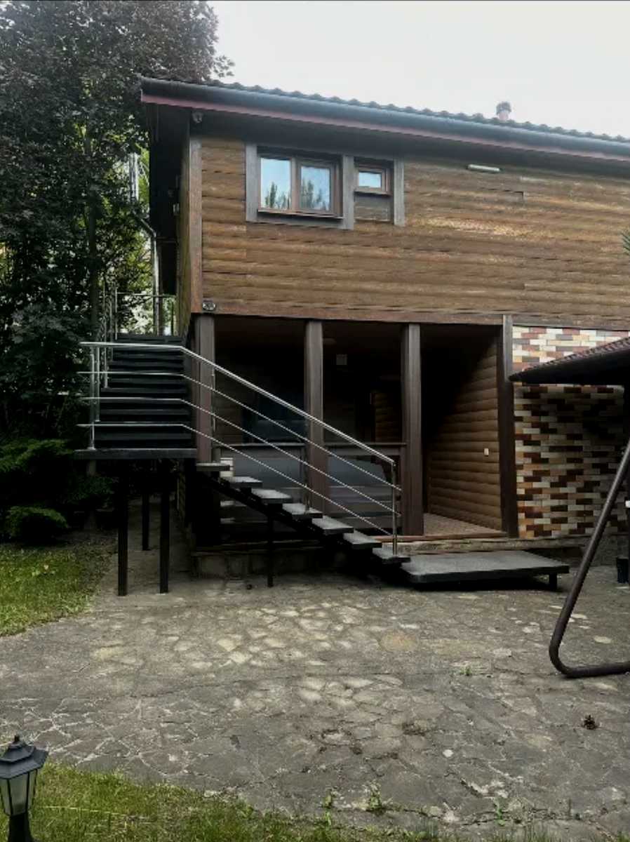 1876696197628144