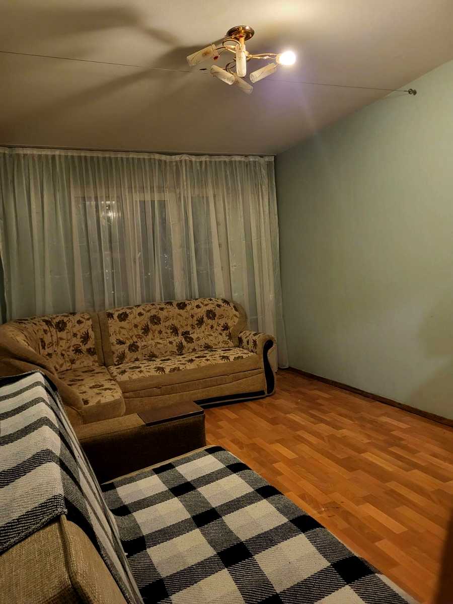 1876696221974286