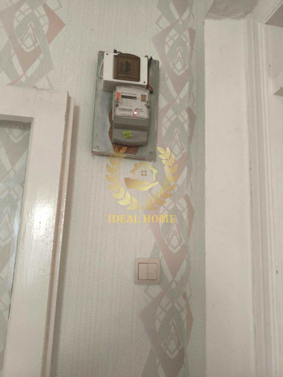 1876707995874418
