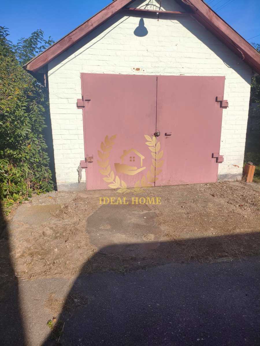 1876707996975887
