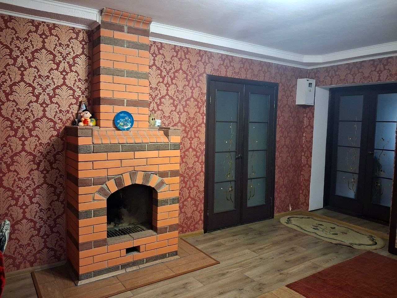 1876738082745800