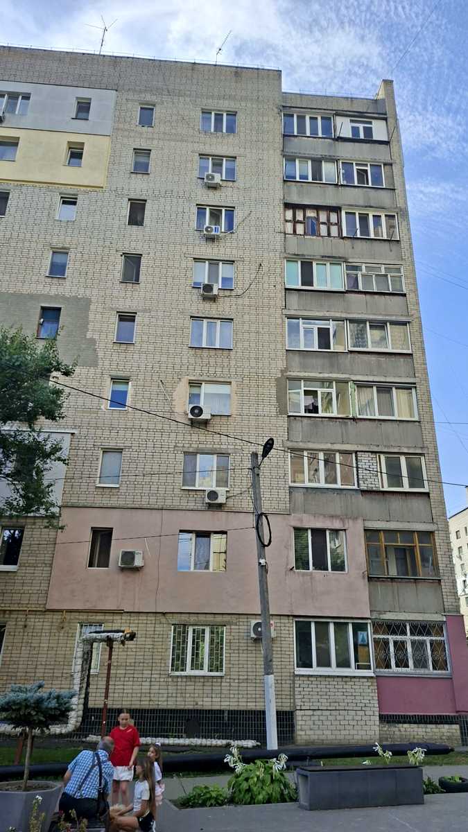 1876738277763881