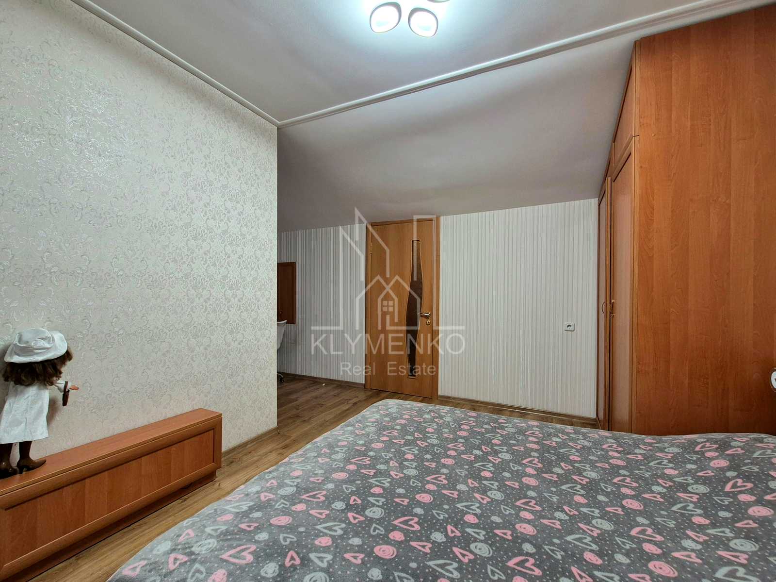 1876741866426312