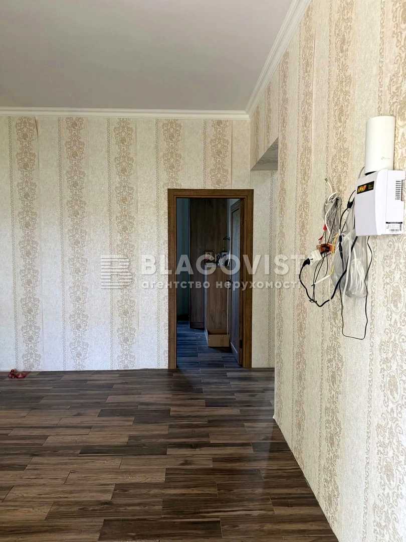 1876743434702049