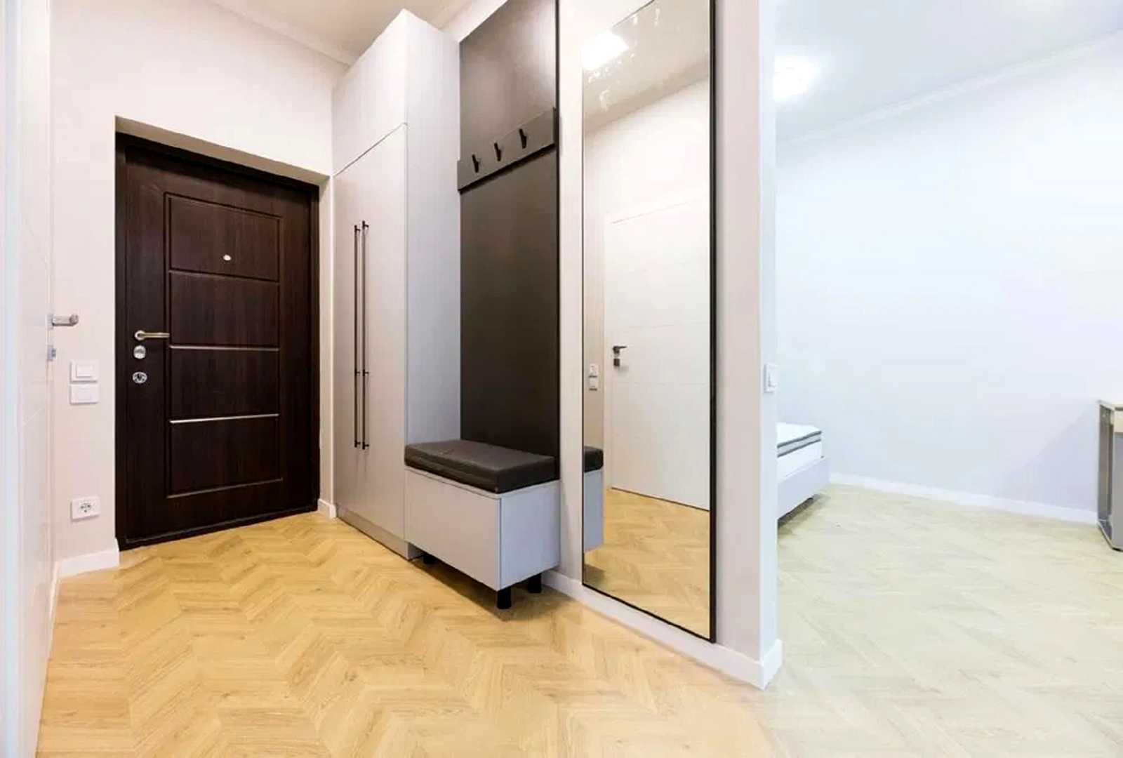 1876746371967779