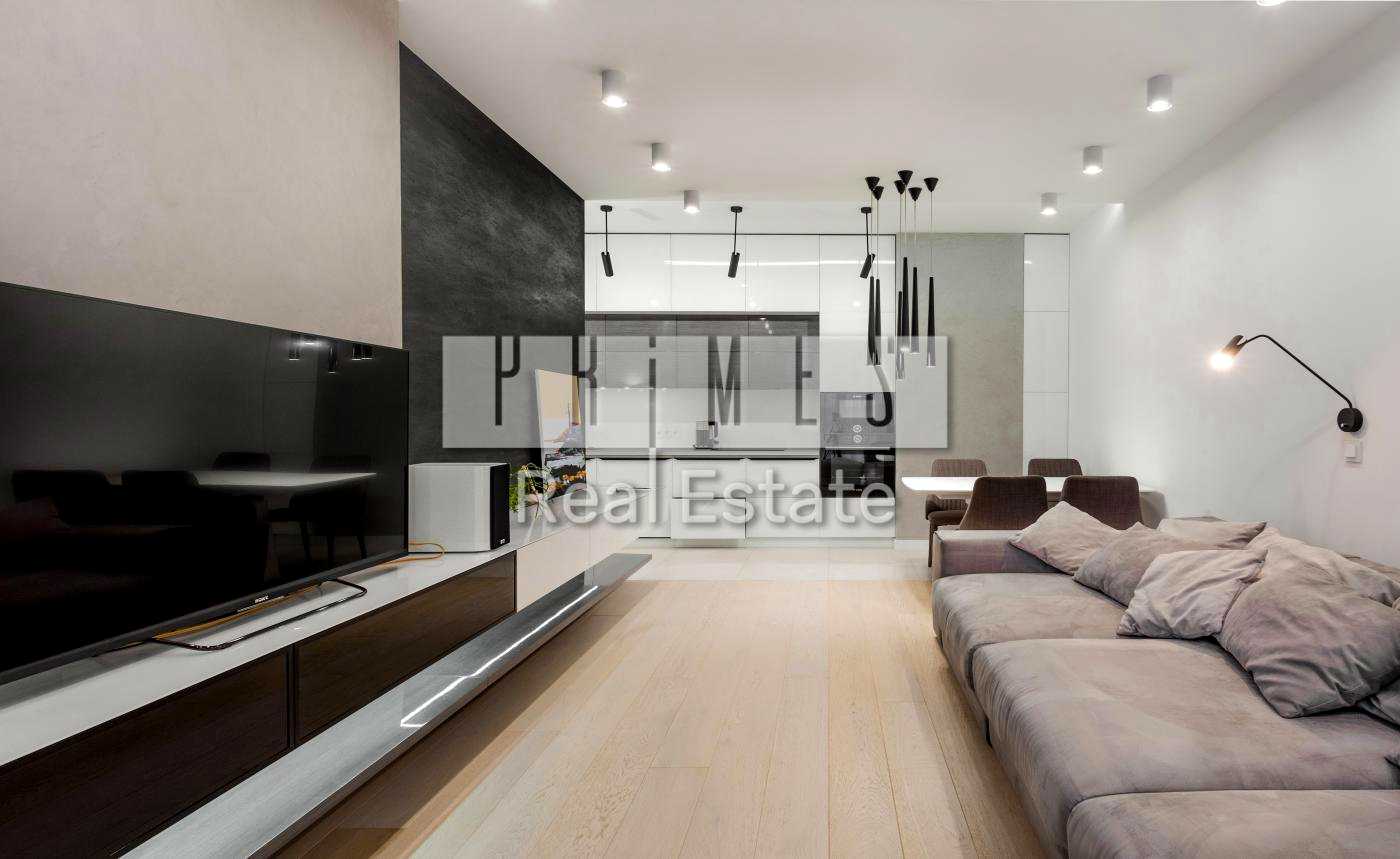 1876753899761902