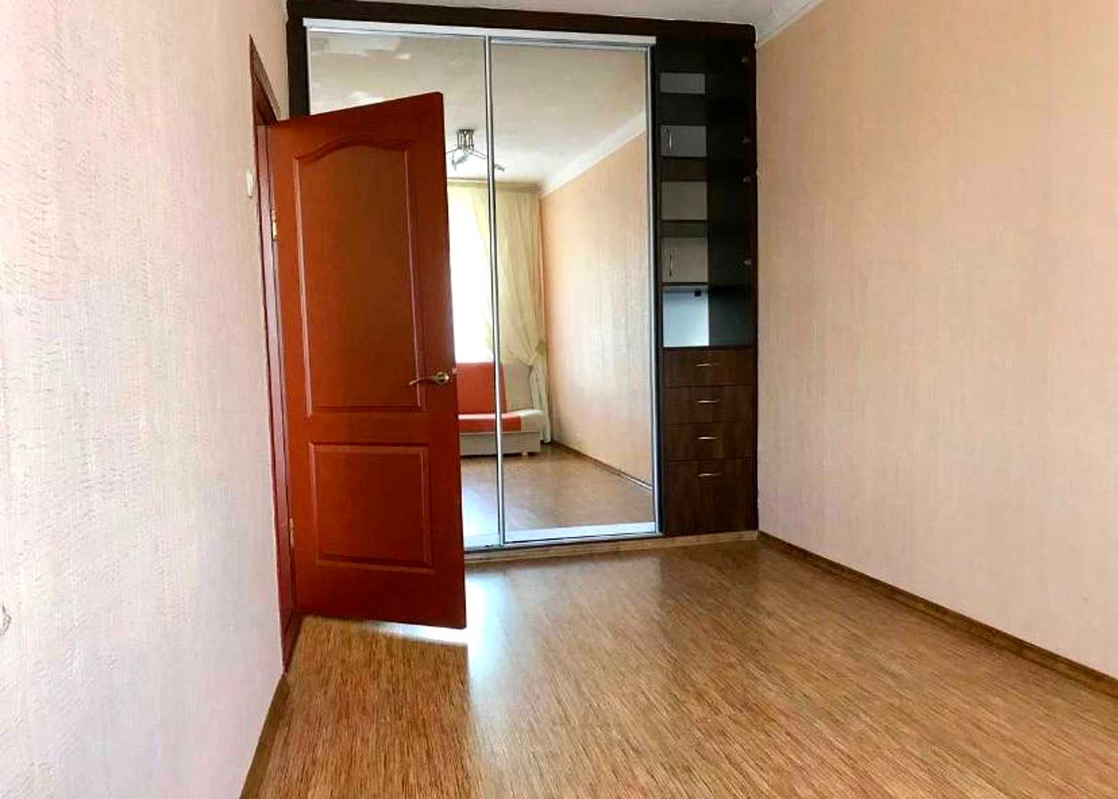 1876756683034146