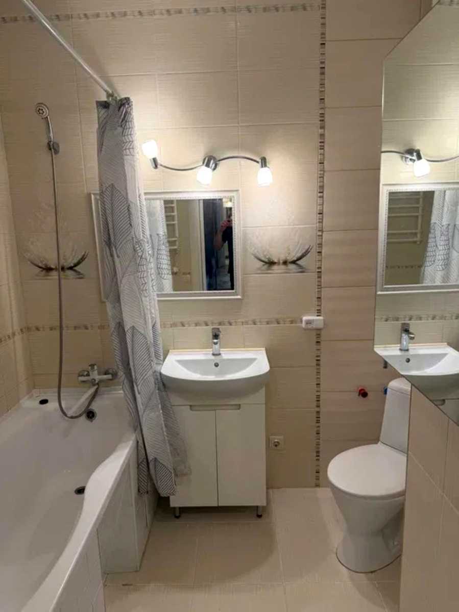 1876757664904824