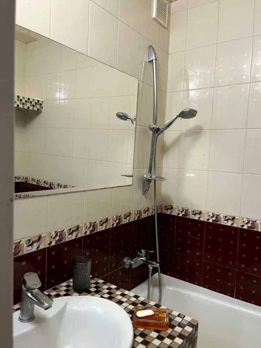1876759565258912
