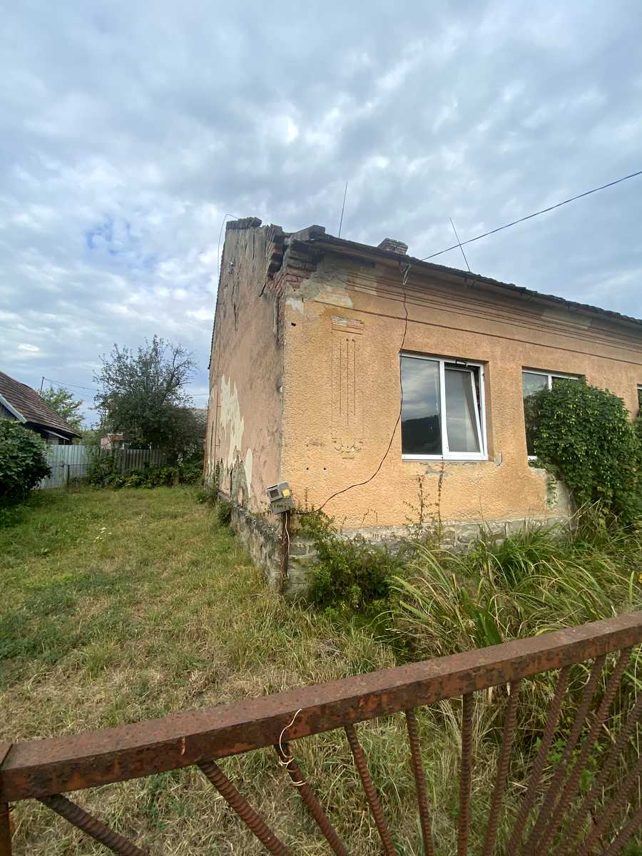 1876768344355969