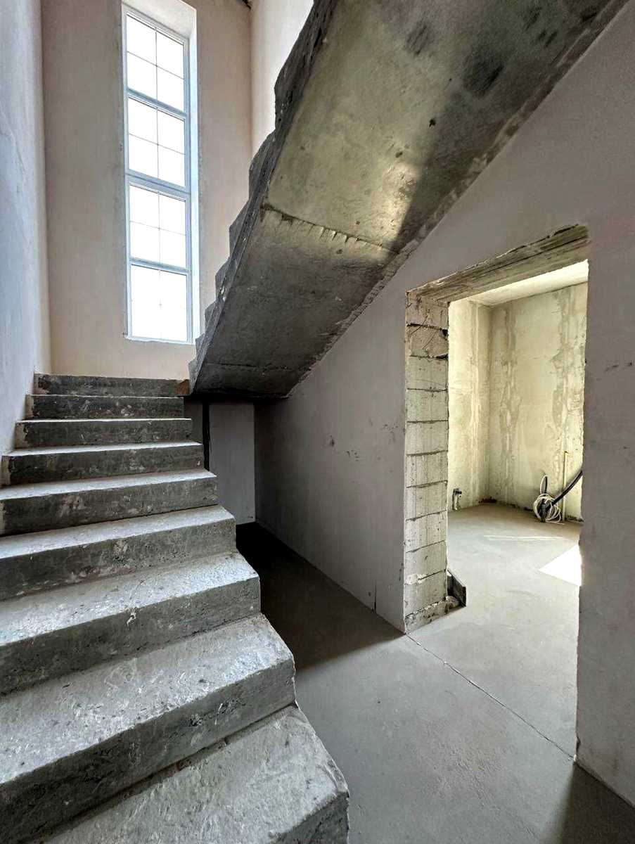 1876772104310831
