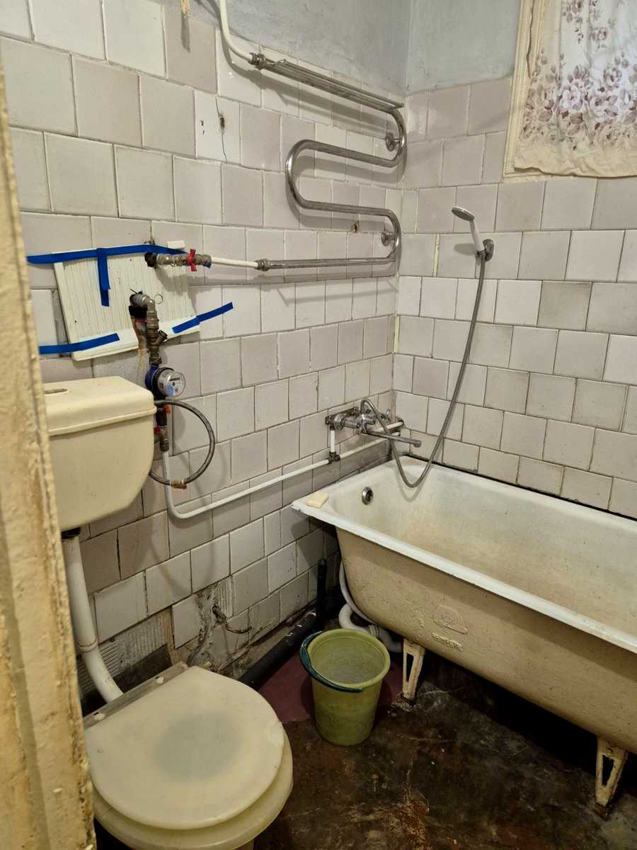 1876776418886868