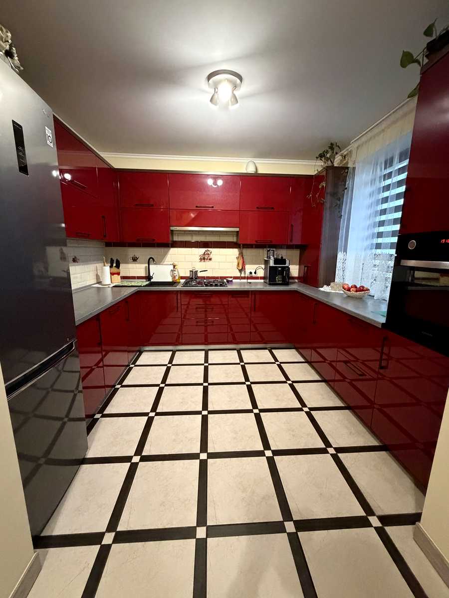 1876782669320998