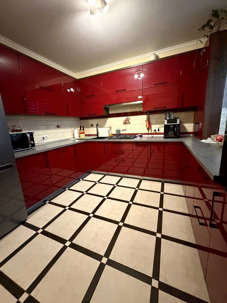 1876782686315925