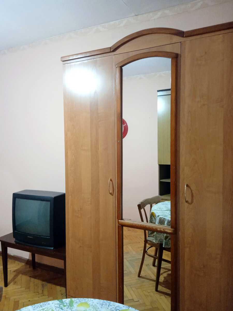 1876794011872940