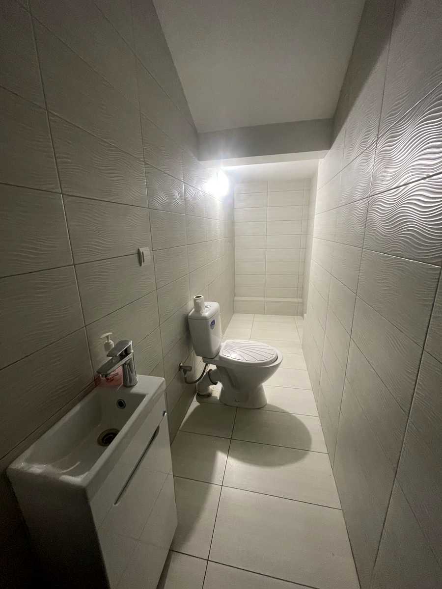 1876800619925752