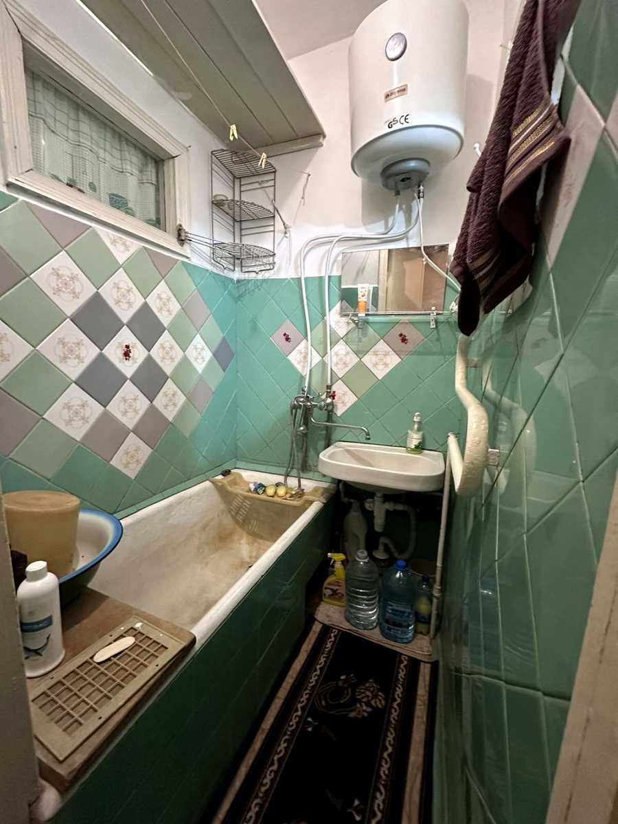1876842169432271