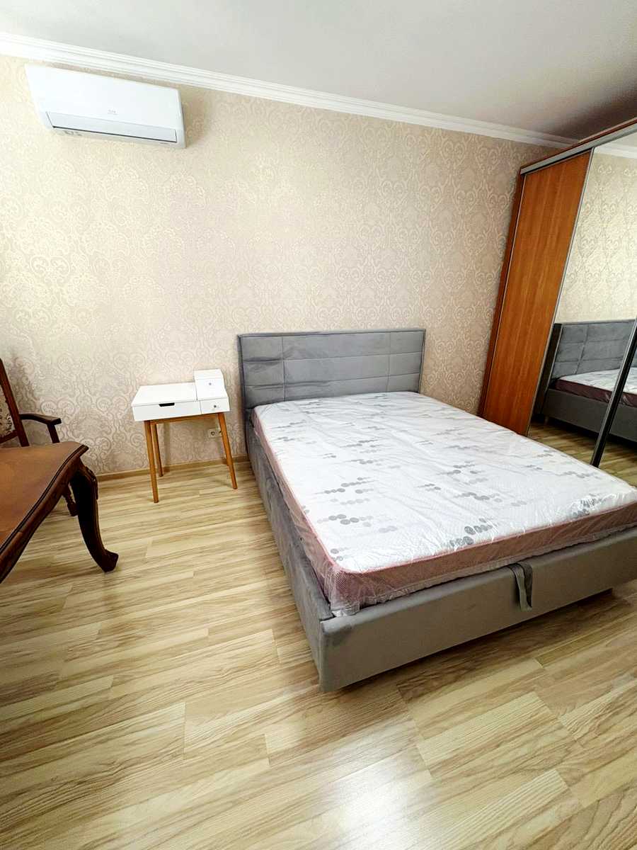 1876846358397730