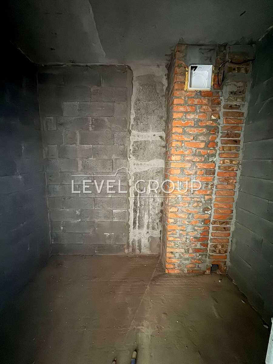 1876847959630209