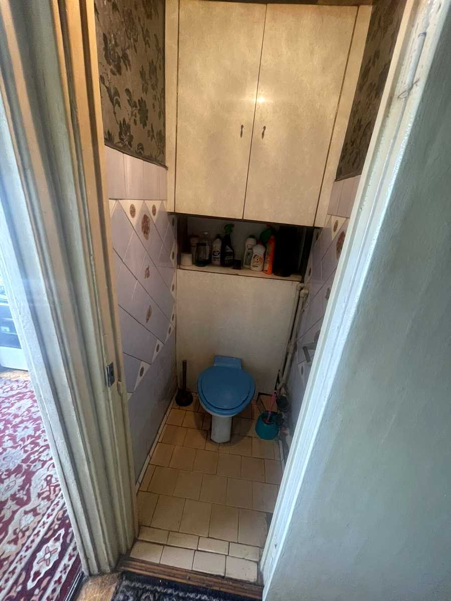 1876852578087495