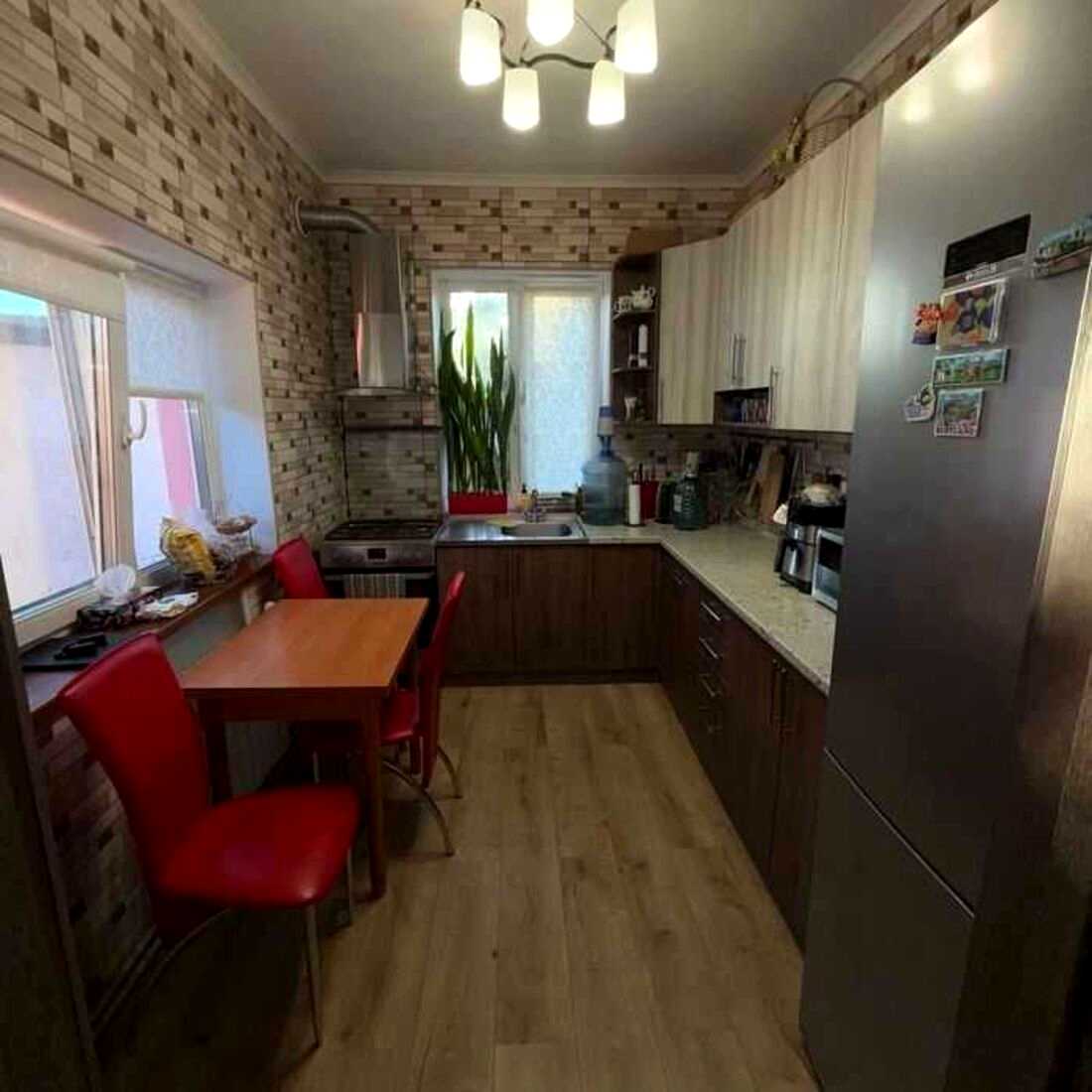 1876853552753498