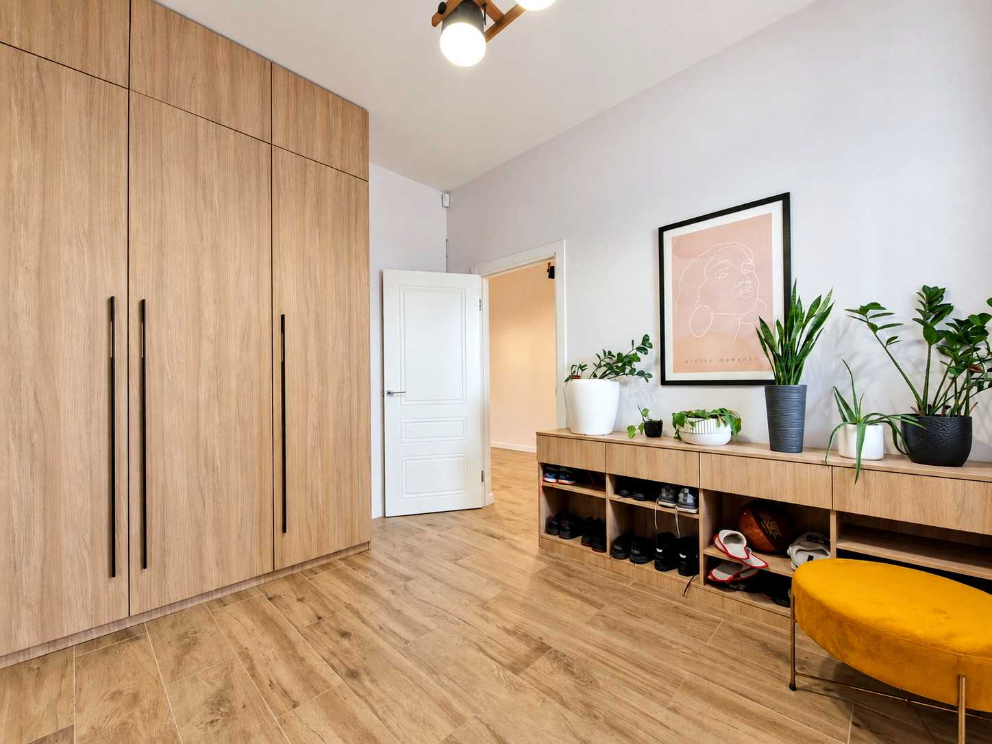 1876855987133110