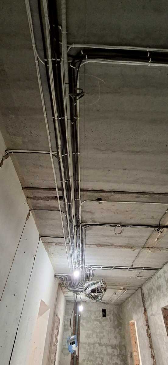 1876858182471199