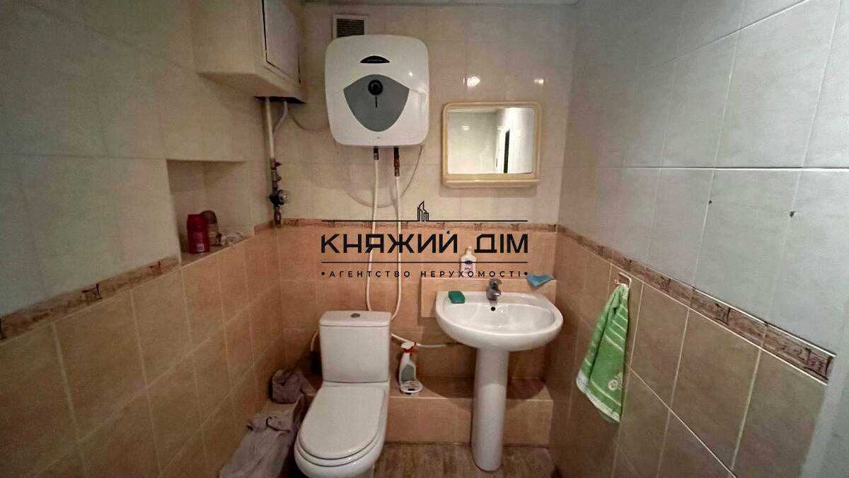 1876866907303566