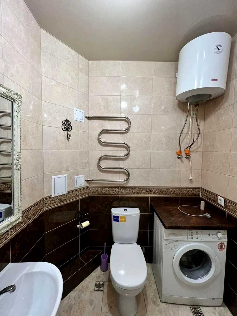1876867846249047
