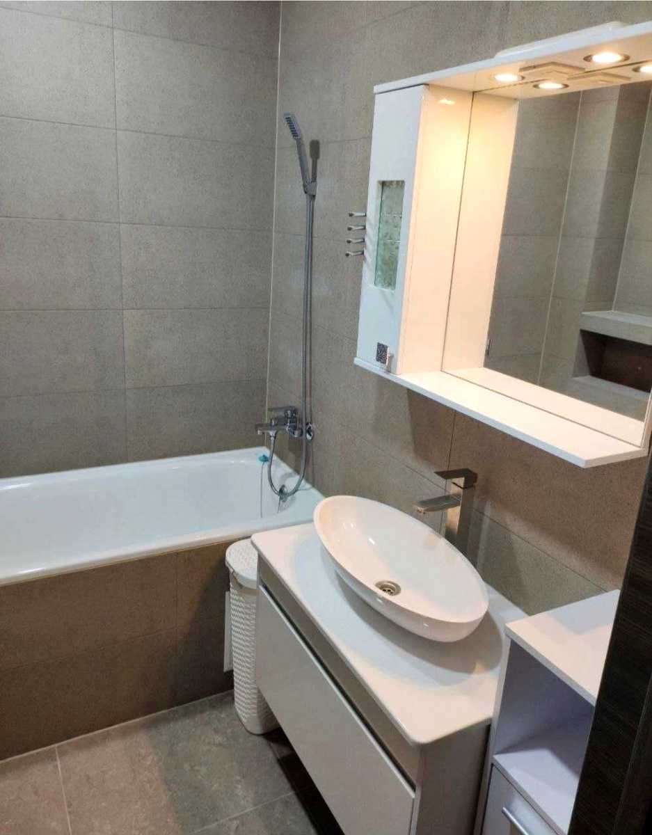 1876871581549801