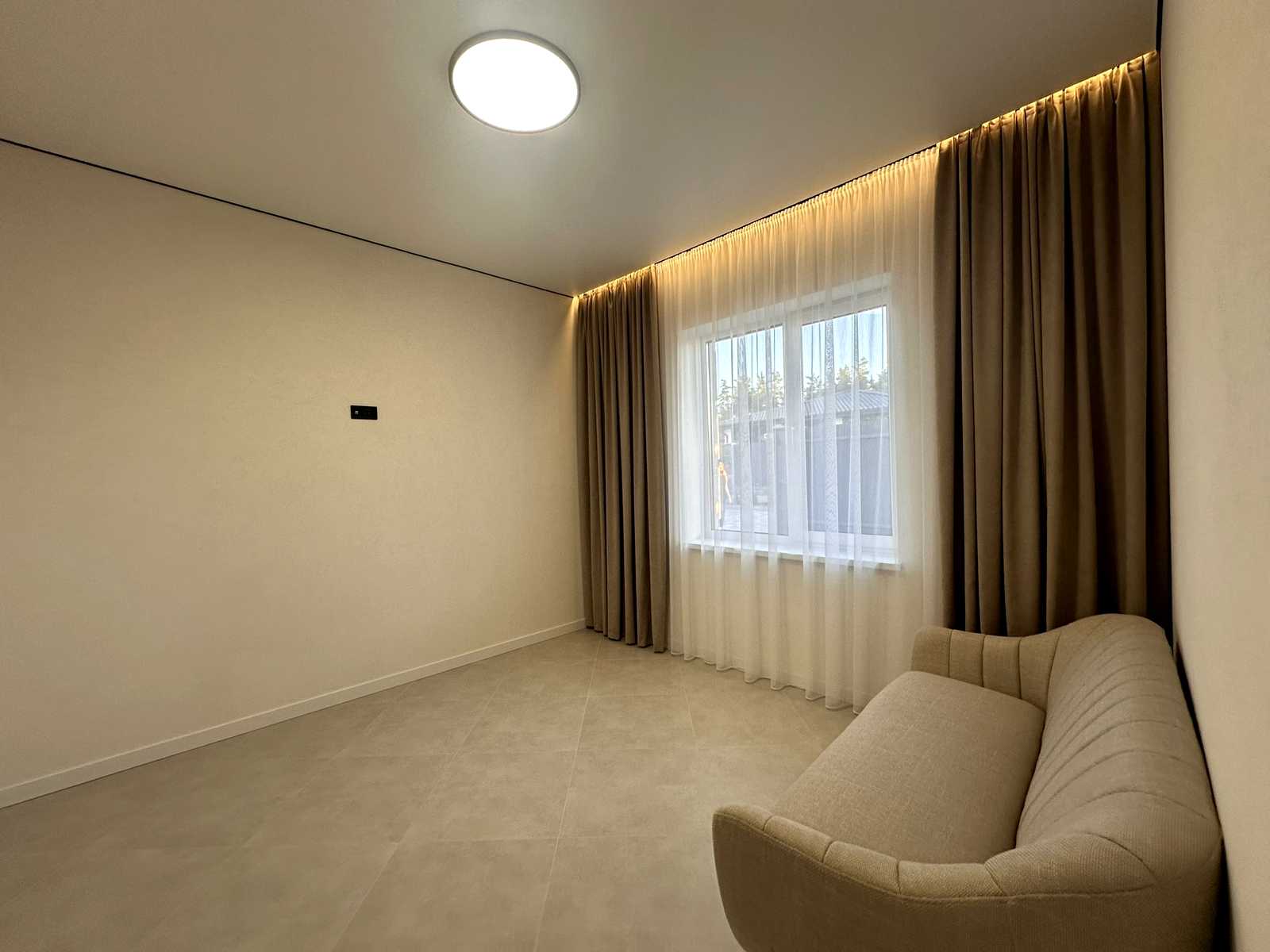 1876873461734011