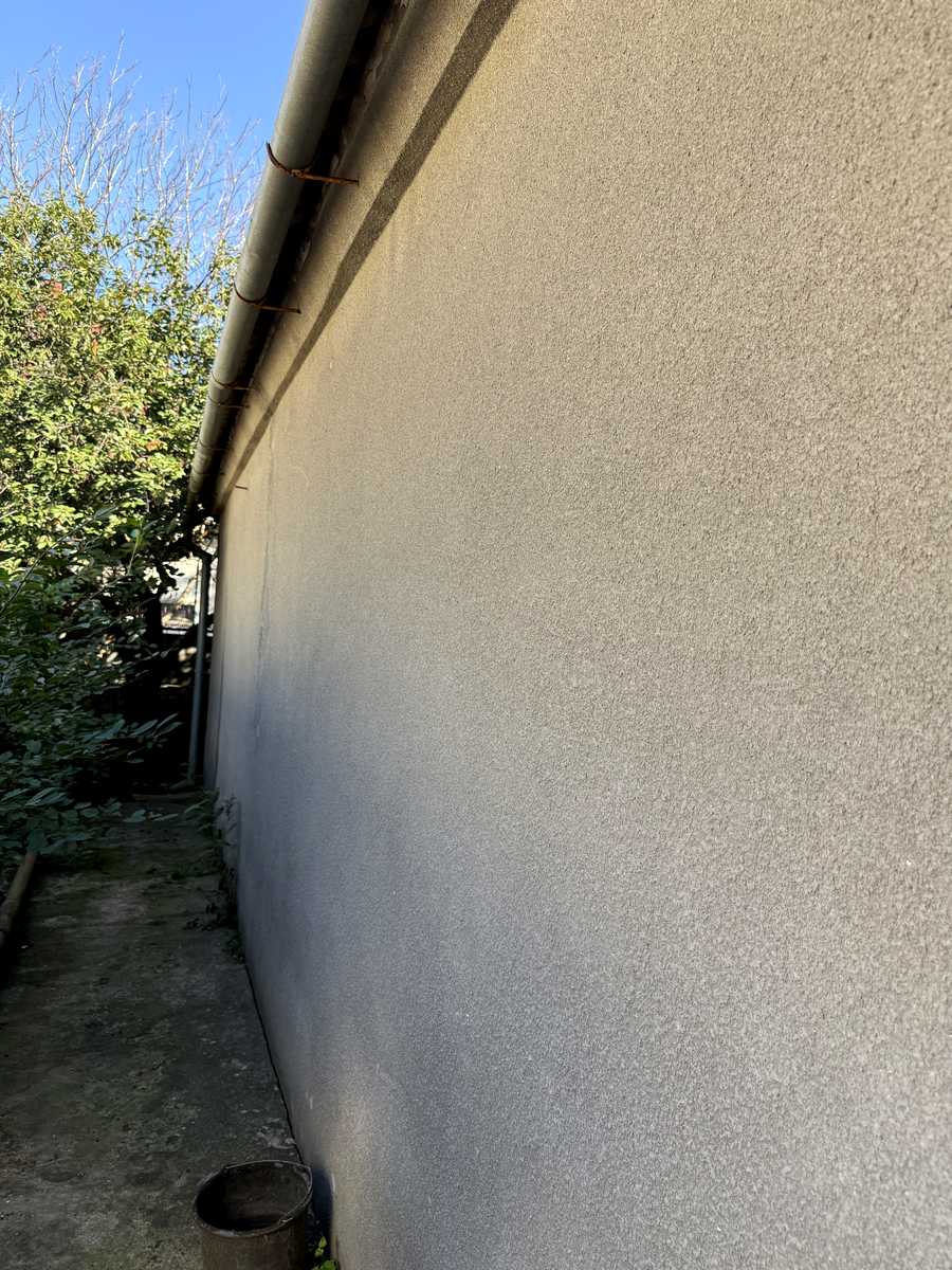 1876876786300317