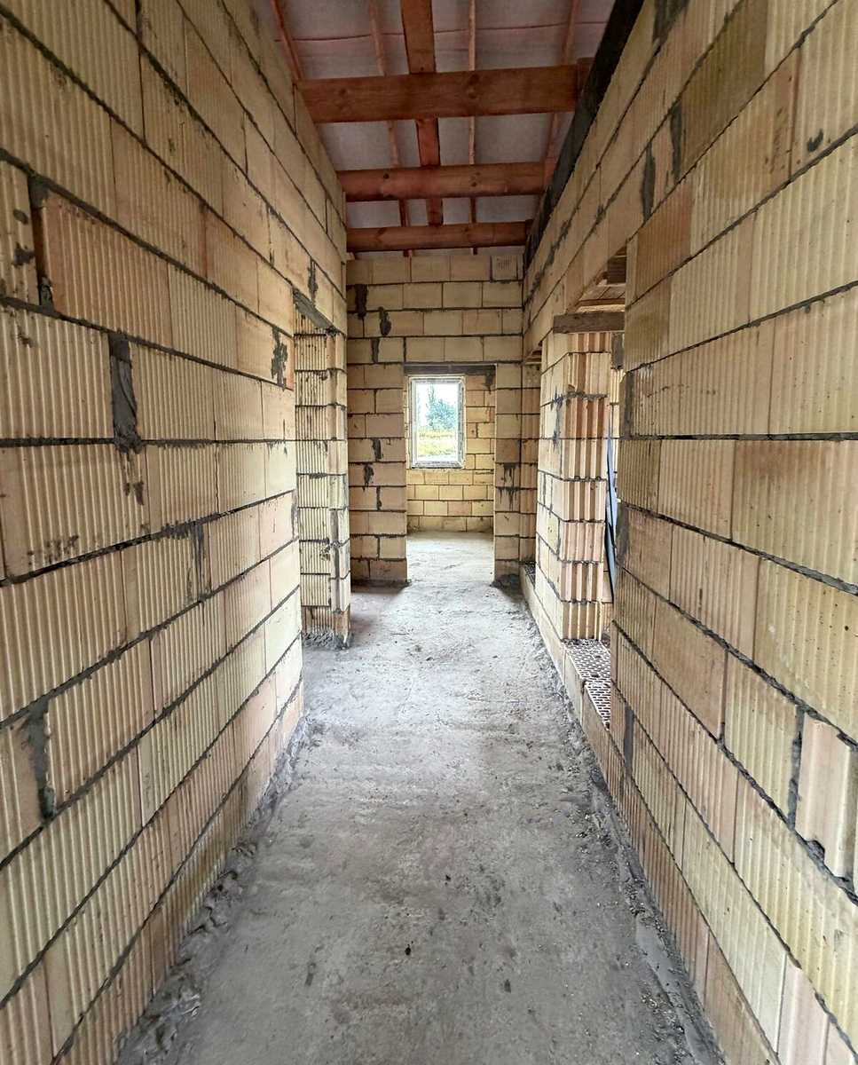 1876880523849322