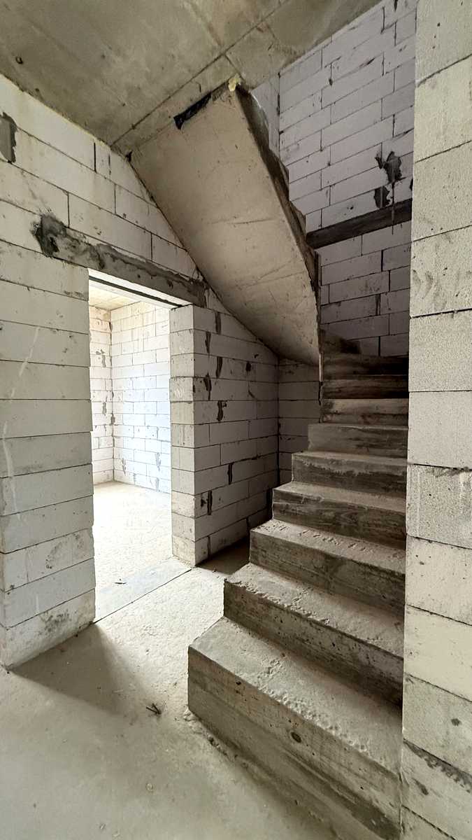 1876890740146861