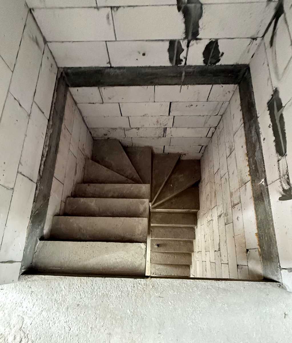 1876890742272611